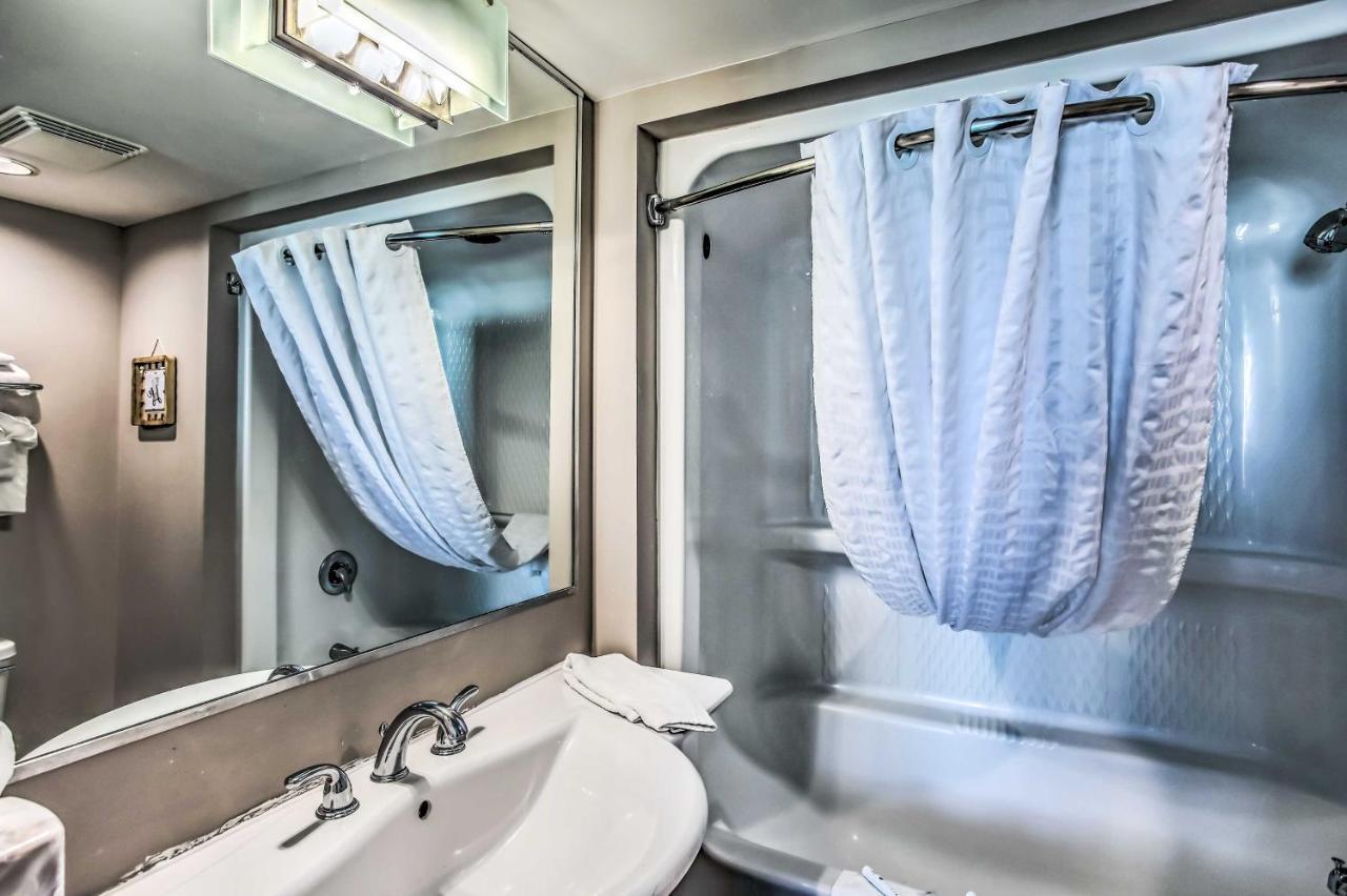 Chic North Myrtle Beach Condo Beach Front! Екстер'єр фото